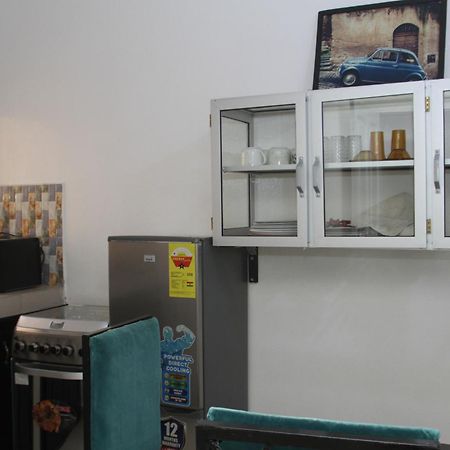 " Le Nid Douillet ", Un Fabuleux Studio, Calme, Cosy Et Bien Climatise Au Centre De Saly Exterior photo